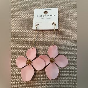 Pink dogwood flower drop earrings, NWT. Excellent condition!